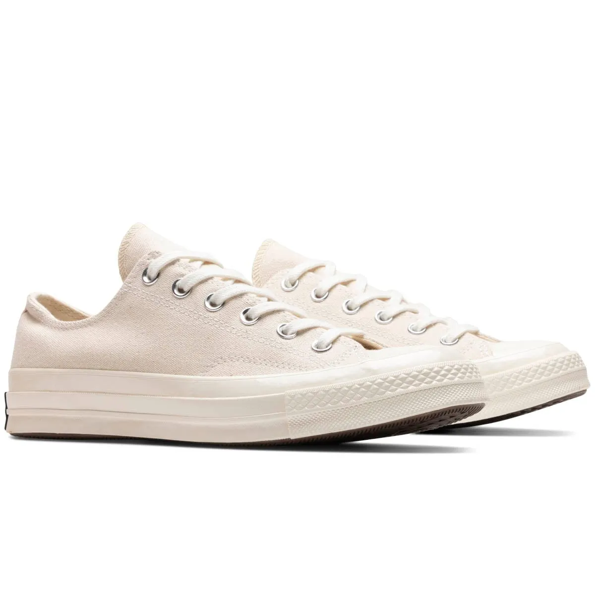 CHUCK 70 CANVAS